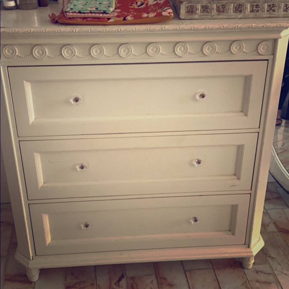 Shabby Chic Dresser